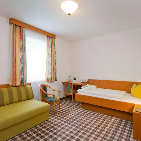Hotell Zum Mohren 4*