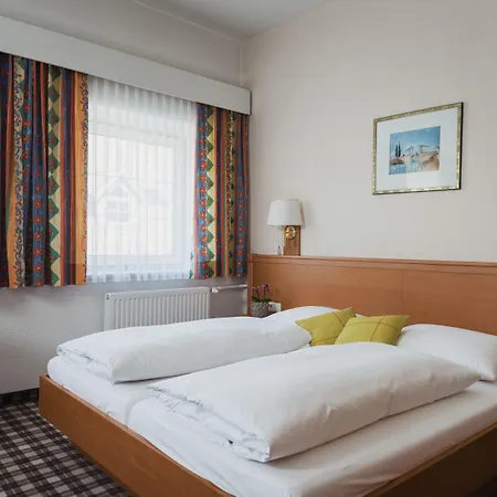 Zum Mohren Hotell 4*