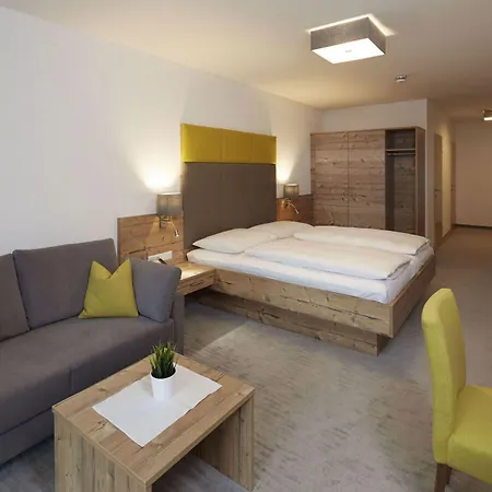 Hotel Zum Mohren 4*