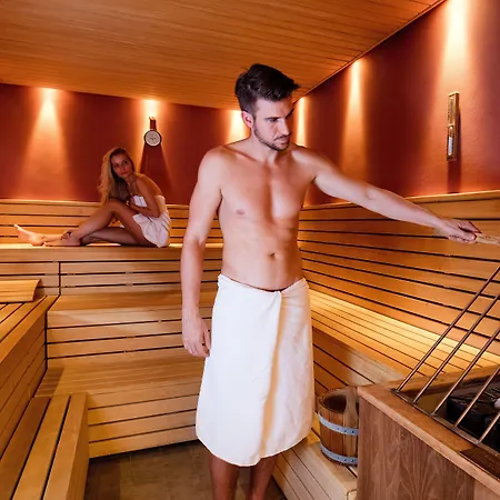 Hotel Zum Mohren 4*